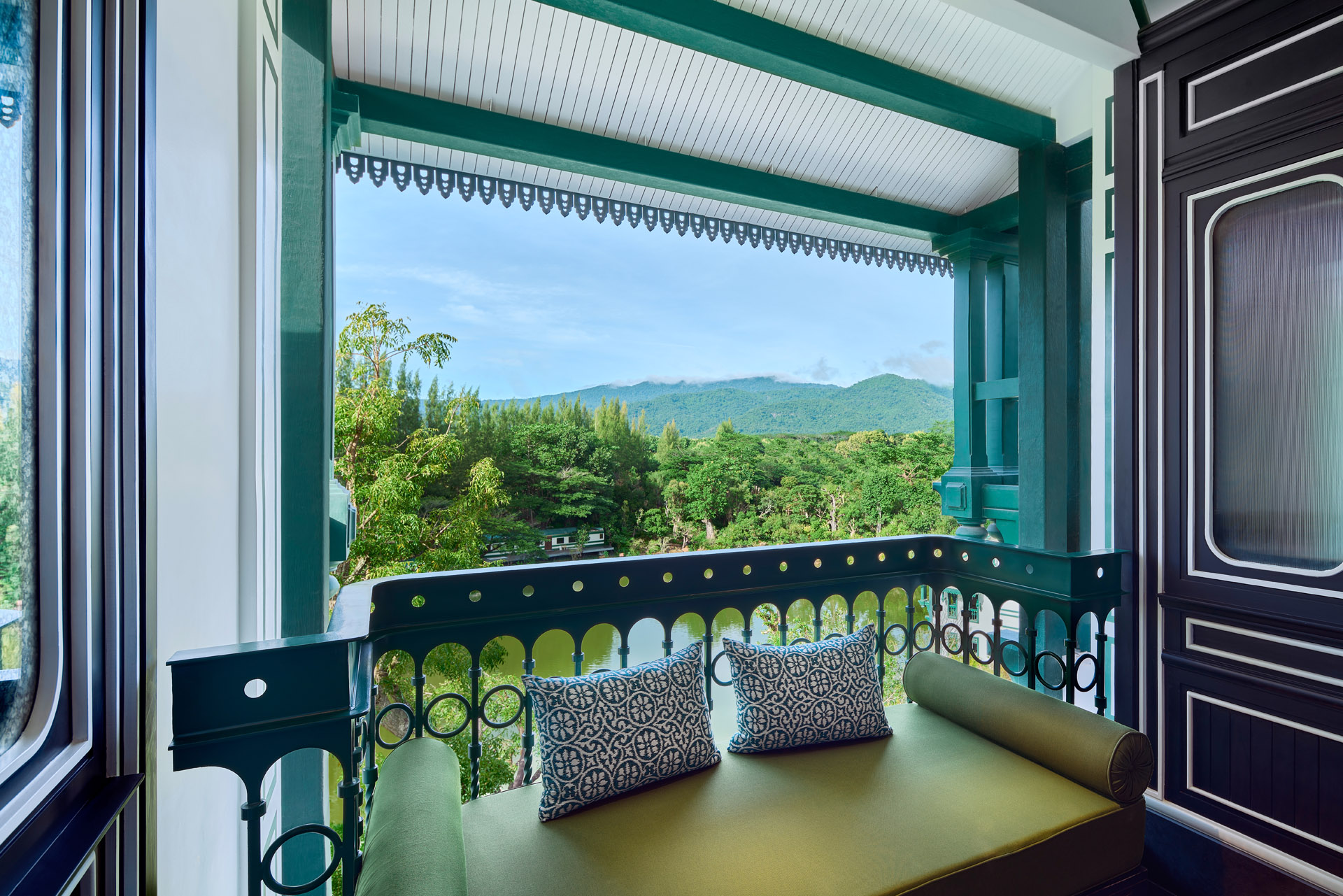 windowside seat with mountain view at intercontinental khao yai resort